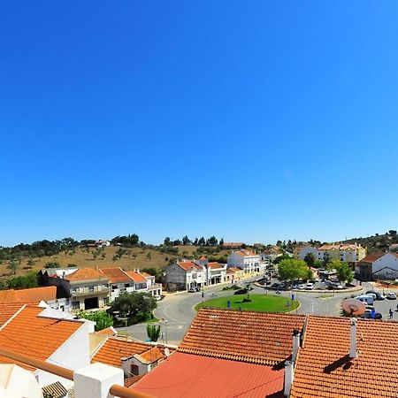 Apartamentos Bau-Doce Cercal do Alentejo Quarto foto